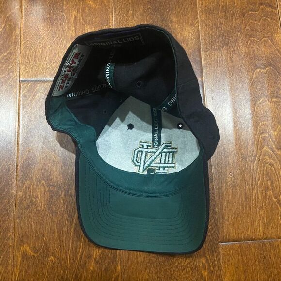 Lids Zephyr Notre Dame NCAA Embroidered Fitted Cap Black Green Men's 7 3/8 - Picture 6 of 7